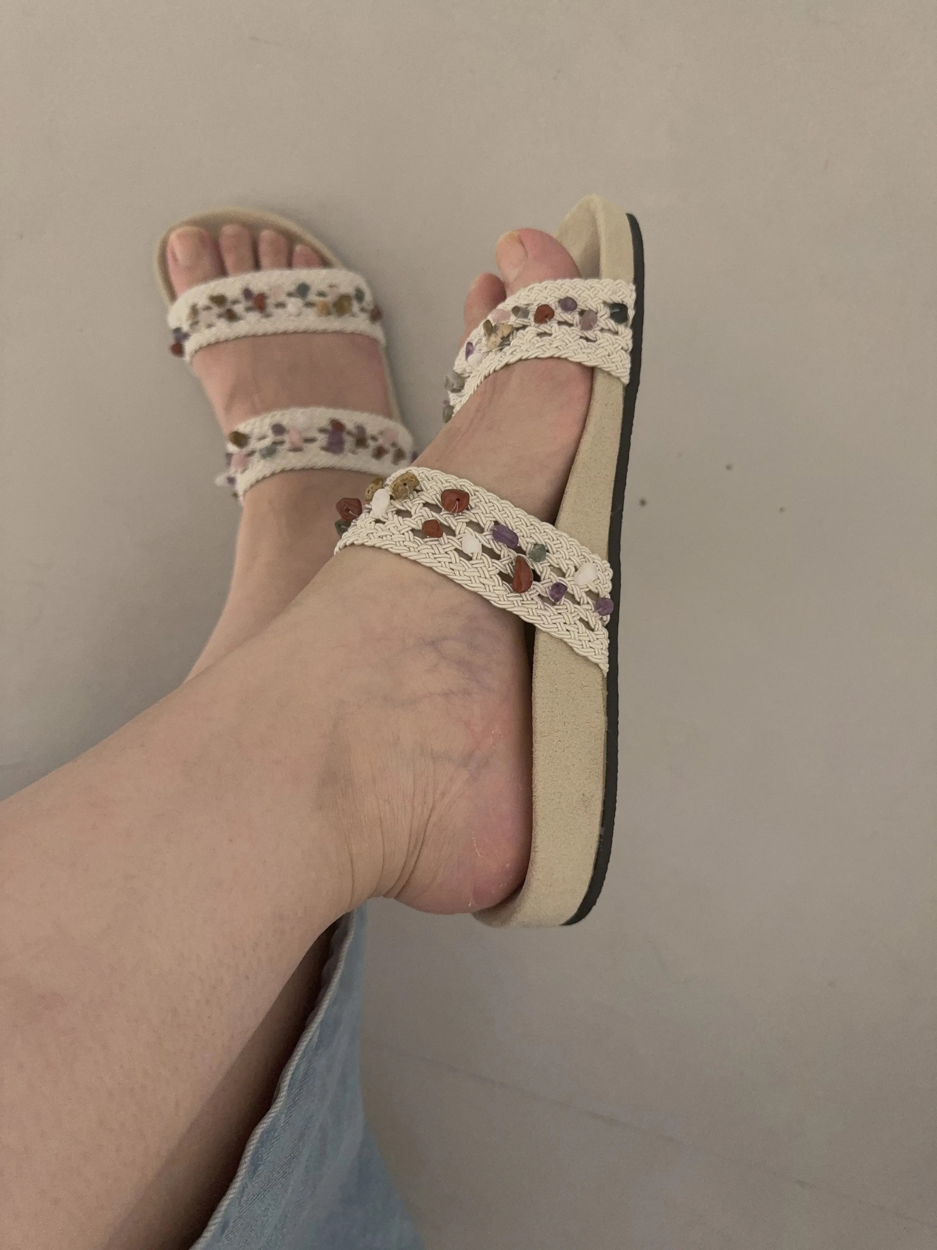 Thick-soled beaded woven flip flops