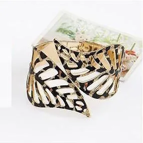 Touching Leaves Bracelet