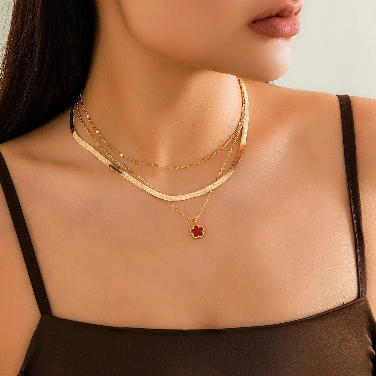 Trendy Layered Five-Pedal Flower Pendant Snake Chain Necklace Set