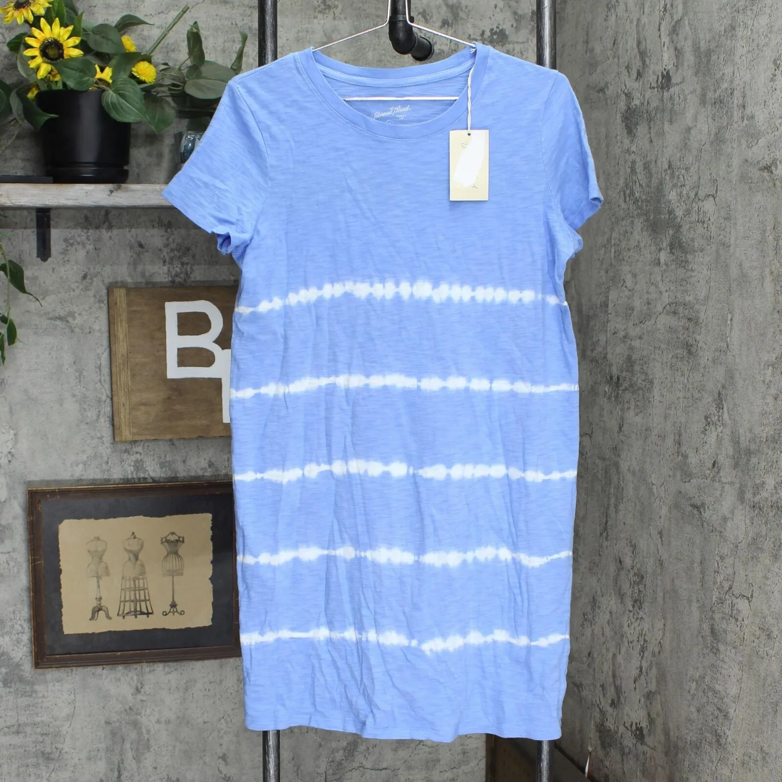 Universal Thread Women's Short Sleeve Tie-Dye T-Shirt Dress 562104-1