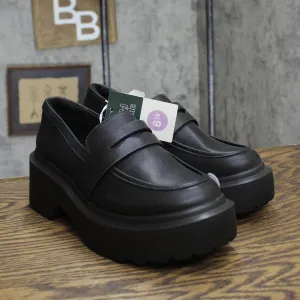 Wild Fable Womens Lacey Loafer Flats with Memory Foam Insole 87930097 Black 6.5M