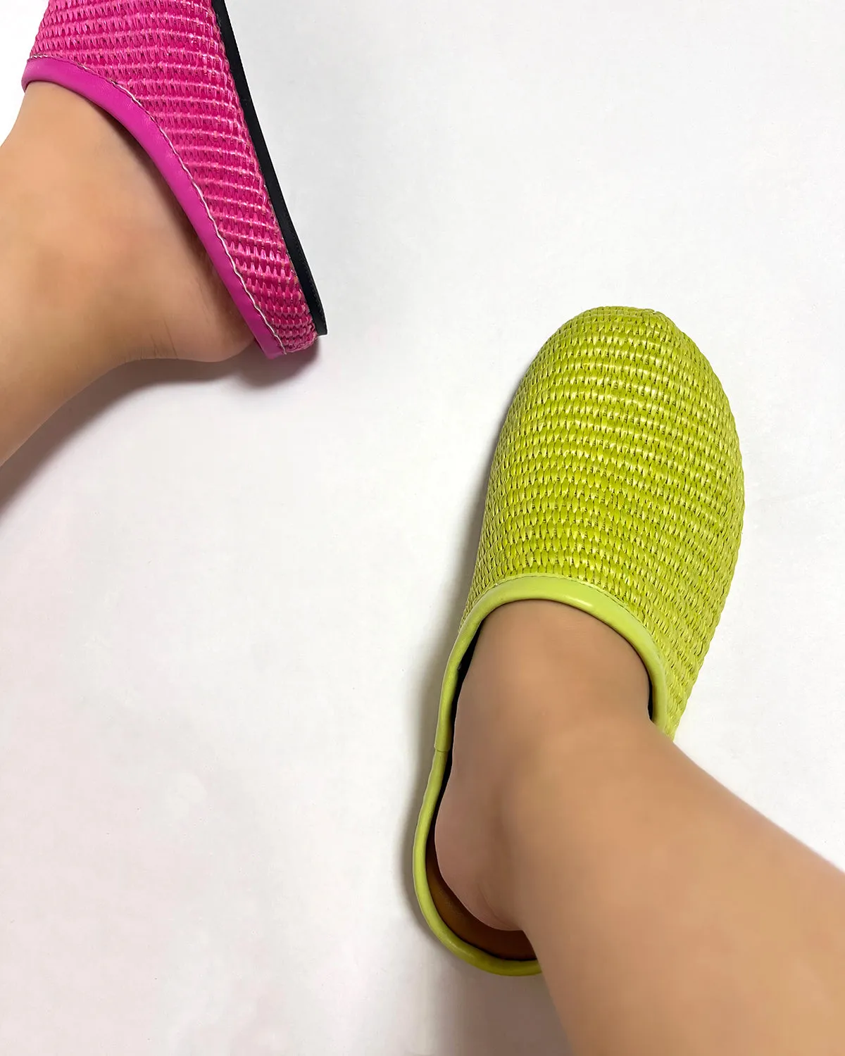 Women flats round toe woven mule slippers