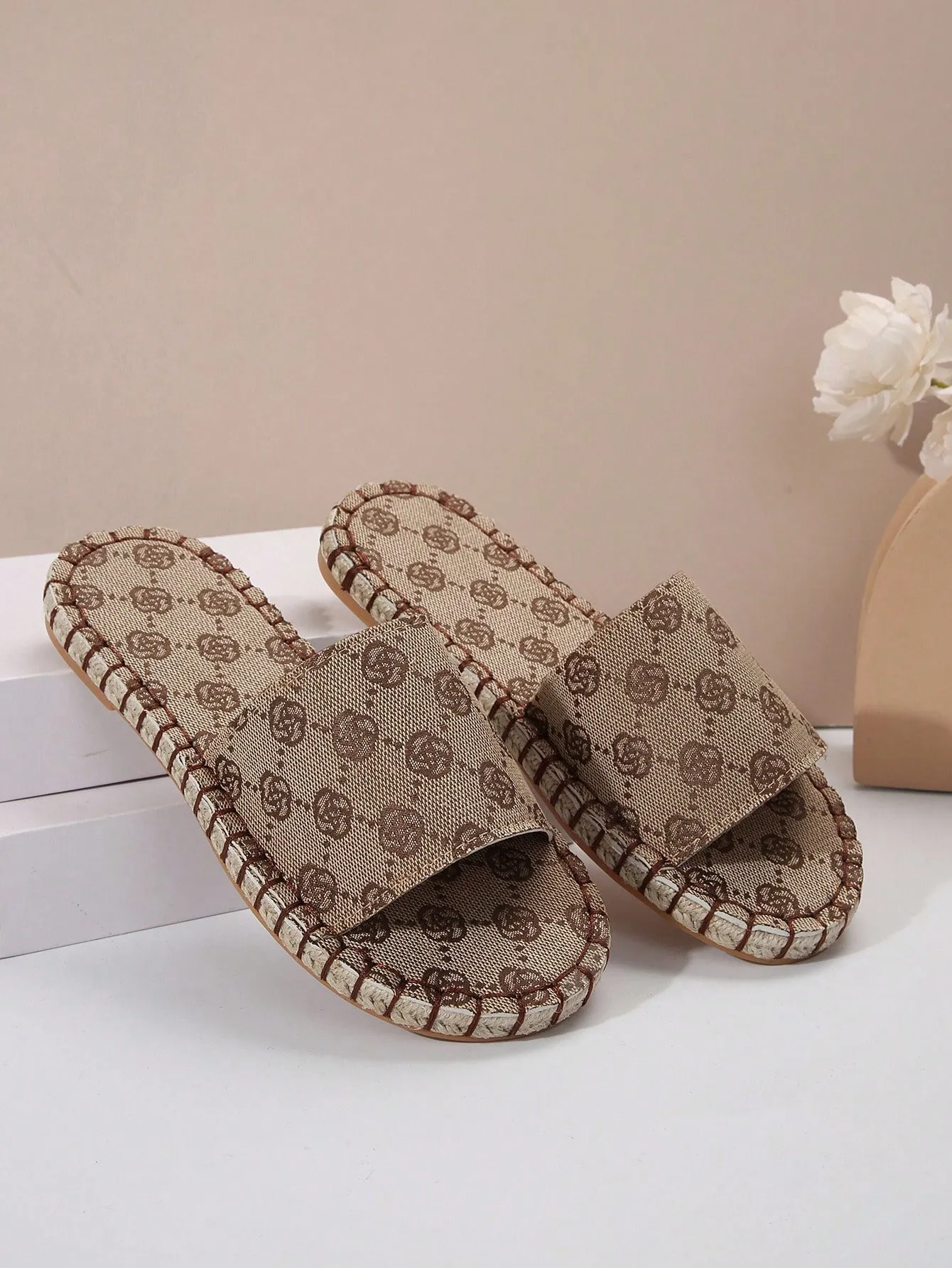 Women's Flat Sandals With Woven Straw & Rope Bottom, Fashionable & Versatile Beach Holiday Shoes