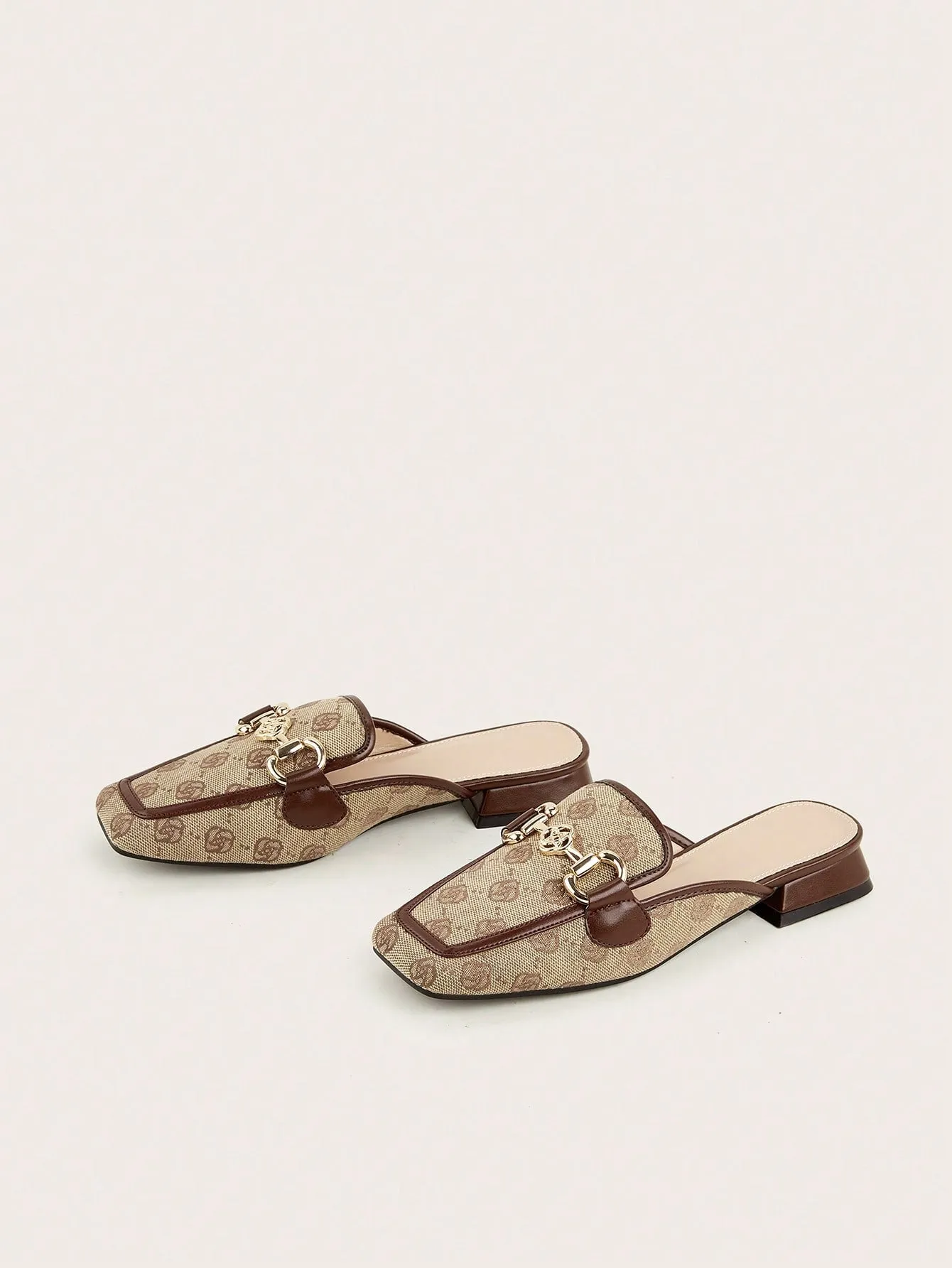 Women's Flat Square Toe Embroidery Fashion Buckle Mules